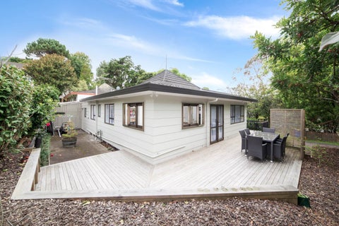 1/102 Oaktree Avenue, Browns Bay, Auckland