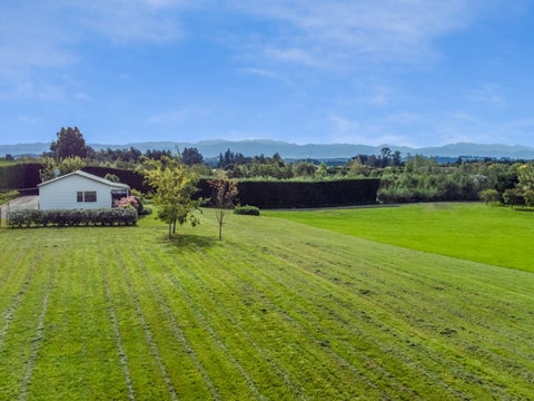 16 Campbell Drive, Martinborough