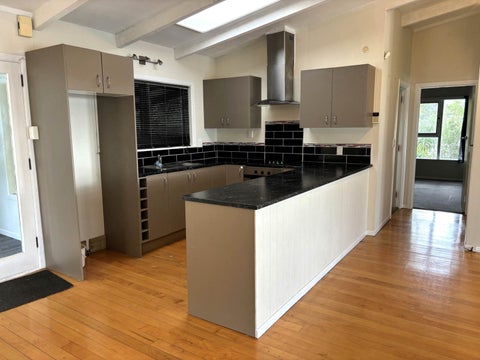 217 Golf Road, Titirangi, Auckland