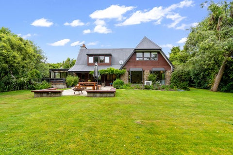 15 Korimako Avenue, Otatara