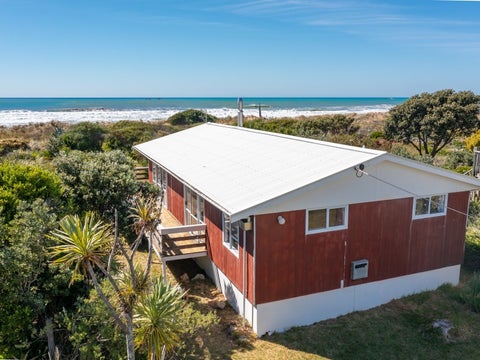 57 Blue Pacific Parade, Riversdale Beach, Masterton