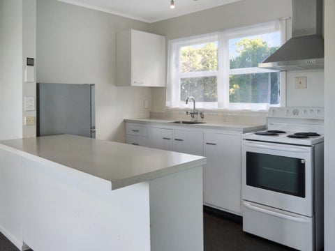 34 Stewart Drive, Newlands, Wellington