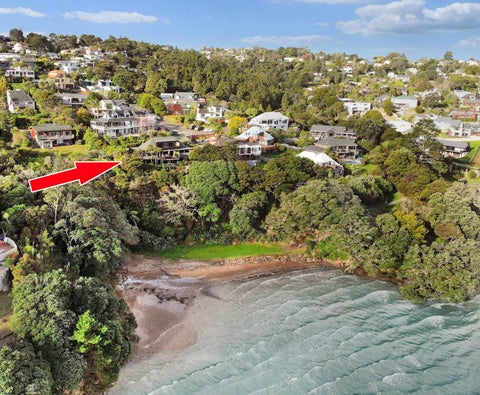 7 Poaka Place, Beach Haven, Auckland