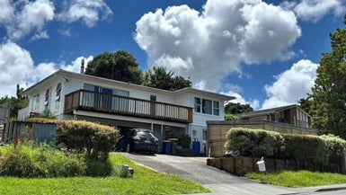 25 Valley View Road, Glenfield, Auckland