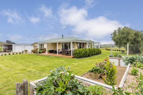 1821 Dartmoor Road, Dartmoor, Napier