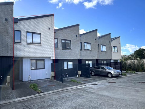 12/28 Westgate Drive, Westgate, Auckland