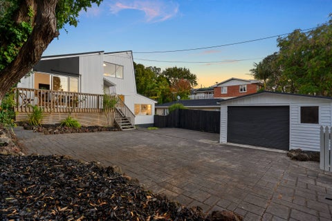 8 Dakota Avenue, Beach Haven, Auckland