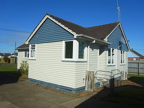 54 Kittyhawk Row, Bulls