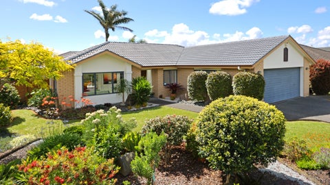 11 Waterstone Way, Henderson, Auckland