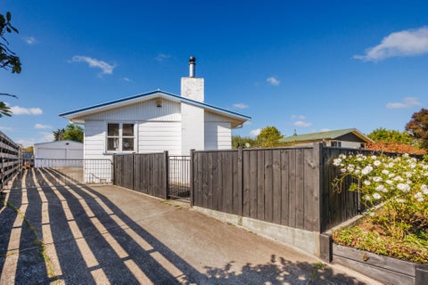 20 Pinedale Parade, Milson, Palmerston North