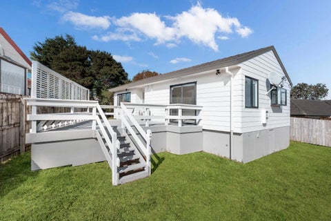 2/11 Zurich Place, Weymouth, Auckland