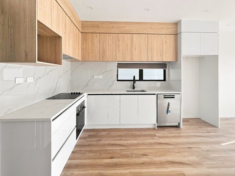 33 Commodore Parry Road, Castor Bay, Auckland