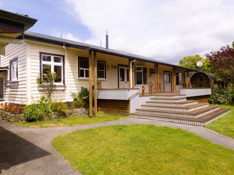 327 Wanganui Flat Road, Harihari