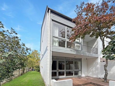 6/99 Aikmans Road, Merivale, Christchurch