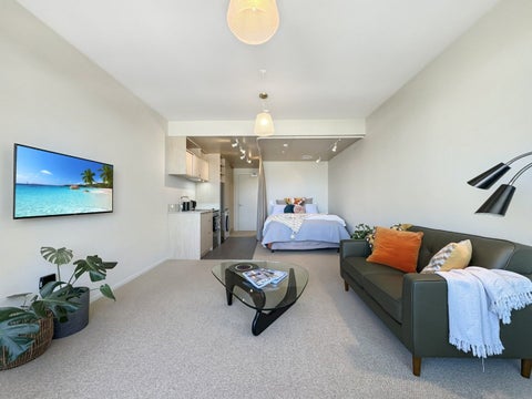 102/2 Campbell Terrace, Petone, Lower Hutt