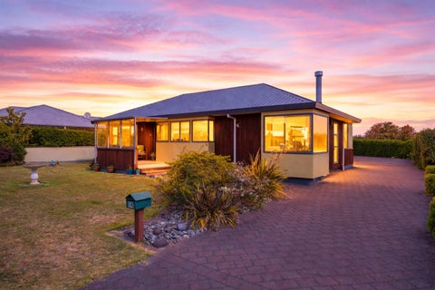 14 Fairview Terrace, Waipahihi, Taupo