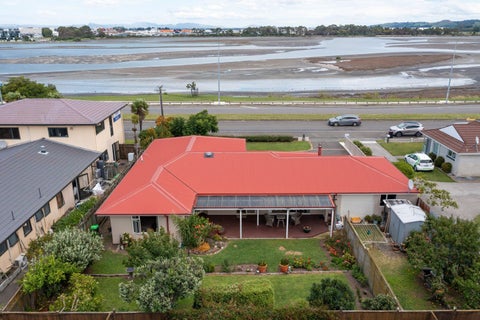 28 Meeanee Quay, Westshore, Napier