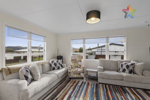 27 Mossburn Grove, Kelson, Lower Hutt