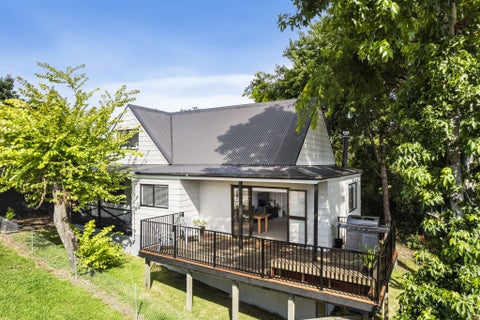 2/58 Aeroview Drive, Beach Haven, Auckland