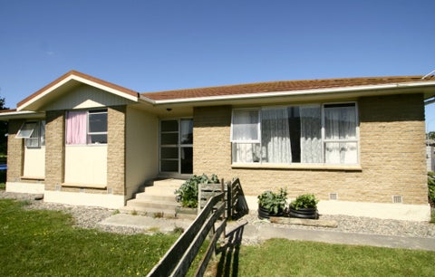 32 Ottrey Street, Clifton, Invercargill