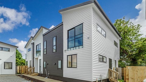 4/58 Sylvan Crescent, Te Atatu South, Auckland