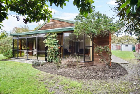 11 Lakewood Drive, Burwood, Christchurch