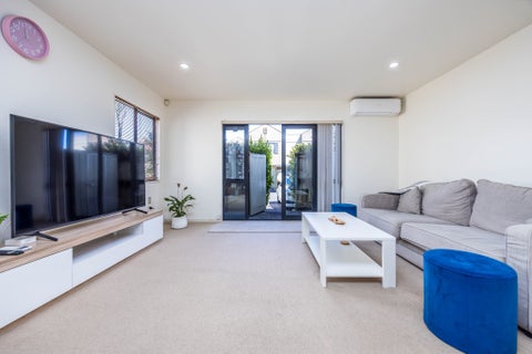 5E Dryden Place, Mount Wellington, Auckland