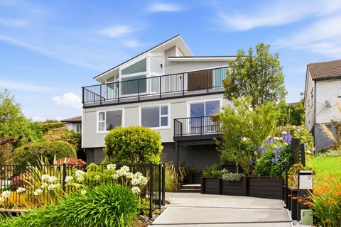 37 Earls Road, Saint Clair, Dunedin