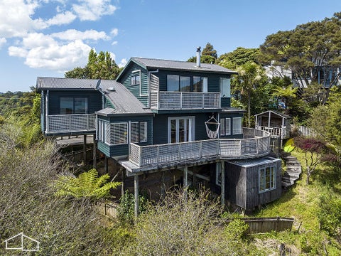 155 Victory Road, Laingholm, Auckland