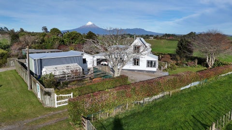198 Ackworth Road, Lepperton, New Plymouth