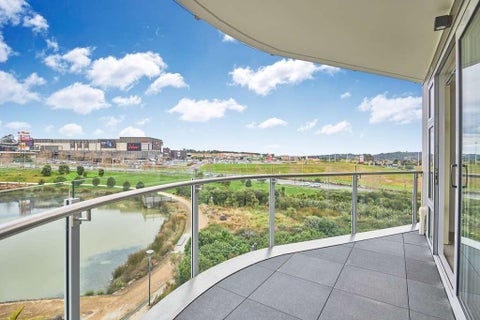 304/5 Rose Garden Lane, Albany, Auckland