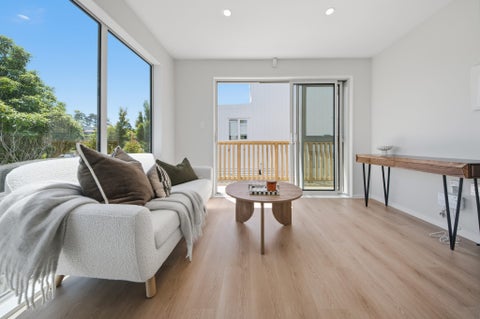 8/186 Forrest Hill Road, Forrest Hill, Auckland