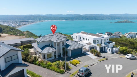 45 Tamworth Crescent, Newlands, Wellington