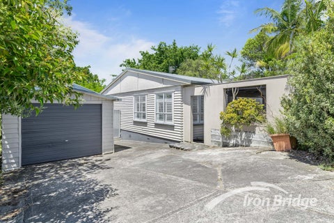 31 Lancaster Road, Beach Haven, Auckland