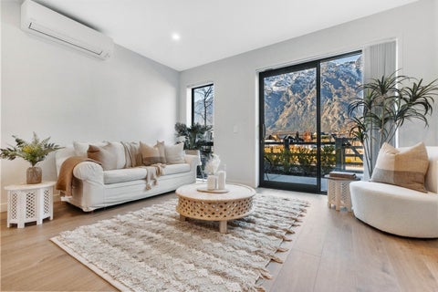 8 McGibbon Lane, Jacks Point, Queenstown
