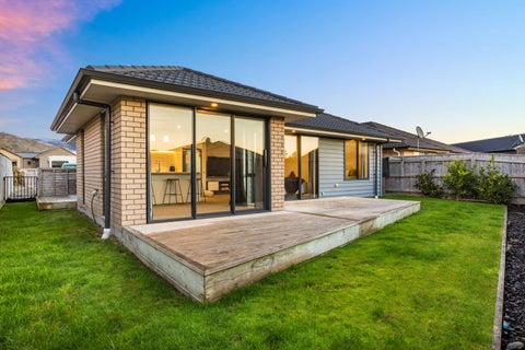 5 Pohe Street, Waikanae