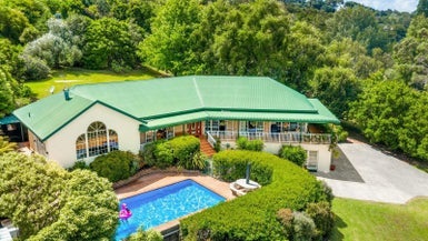26 Landing Road, Titirangi, Auckland