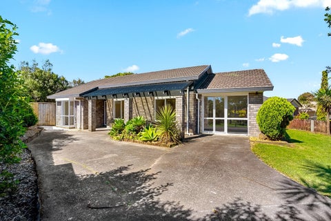 11 Randwick Place, Randwick Park, Auckland