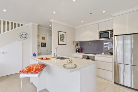 P1/163 The Terrace, Wellington Central, Wellington