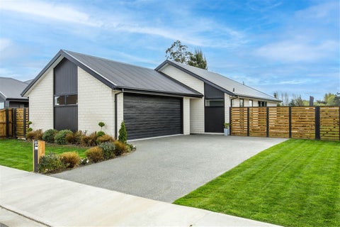 47 Quinn Crescent, Woodend, Woodend