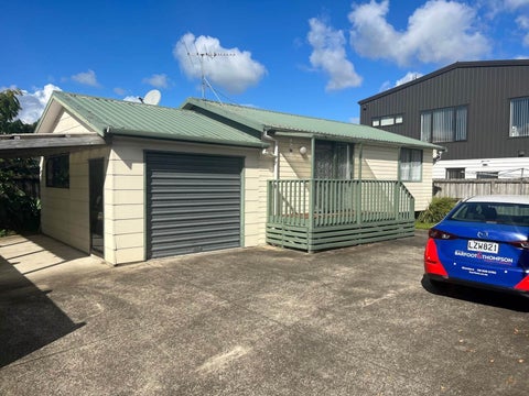 1 Clinton Avenue, Te Atatu Peninsula, Auckland