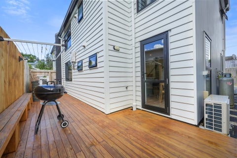 10D Vic Butler Street, Mount Roskill, Auckland