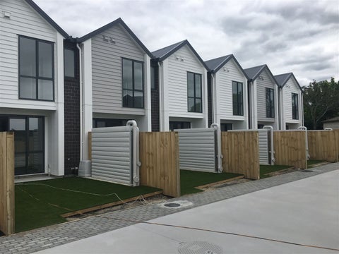 1/12 Frostbite Place, Ranui, Auckland