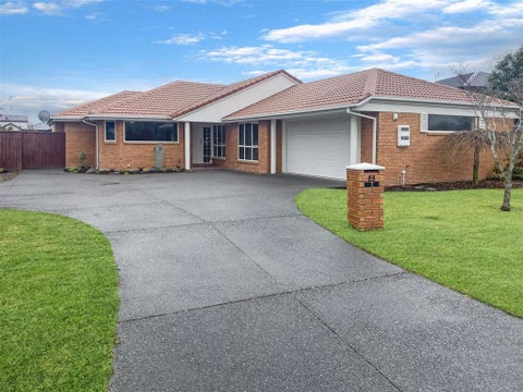 7 Dunmurry Place, Casebrook, Christchurch