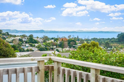 19 Rishworth Avenue, Stanmore Bay, Whangaparaoa