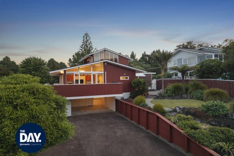 31 McDowell Crescent, Hillcrest, Auckland