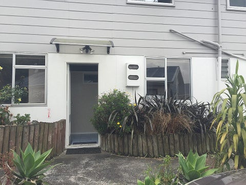 1/30 Cockayne Crescent, Sunnynook, Auckland