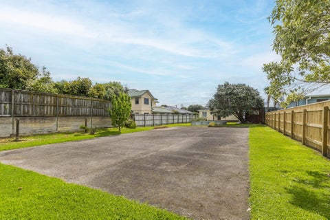 84 Manly Street, Paraparaumu Beach, Paraparaumu
