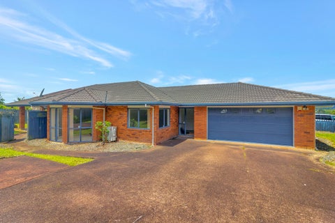 14 San Valentino Drive, Henderson, Auckland