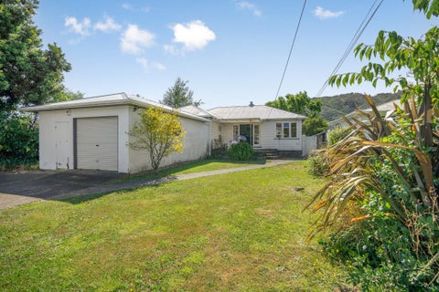 72 Wellington Road, Wainuiomata, Lower Hutt